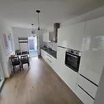 Apartment Monteurwohnungen Frankfurt Hanau Bad Vilbel *
