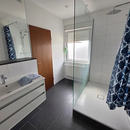 Apartmán Monteurwohnungen Frankfurt Hanau Bad Vilbel *