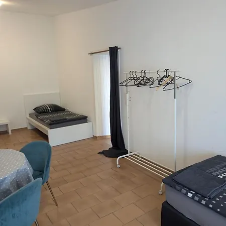 Monteurwohnungen Frankfurt Hanau Bad Vilbel Apartamento Maintal